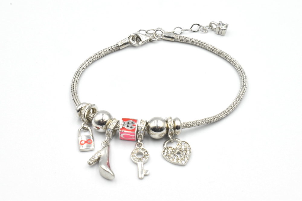 silver bracelet with zircon 