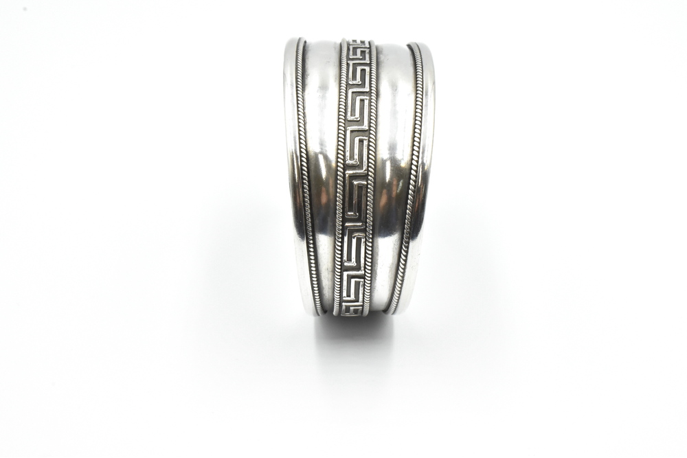 silver bracelet 