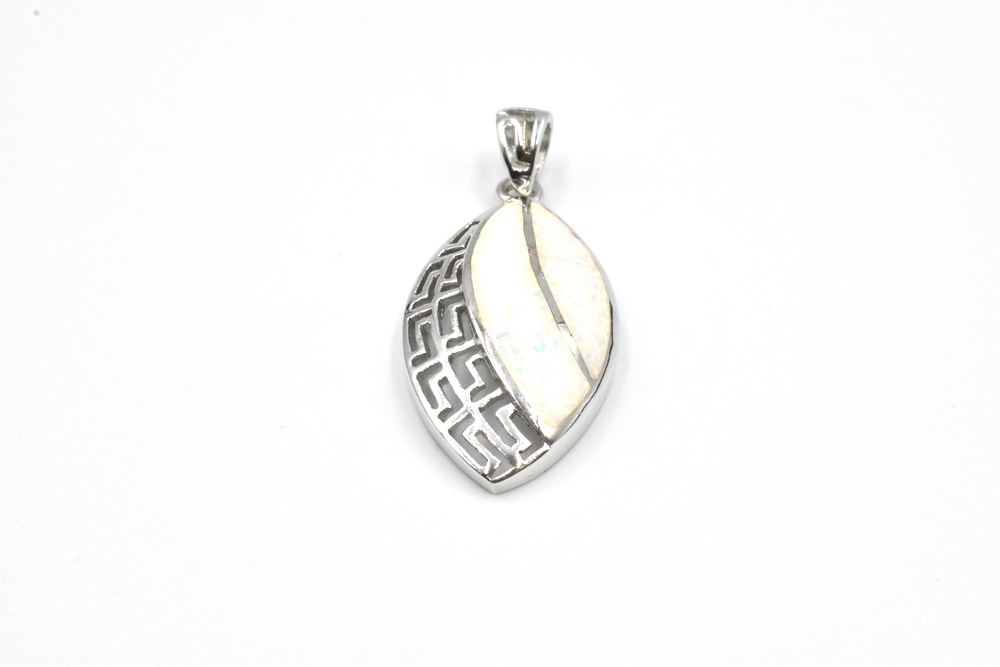 silver pendant 