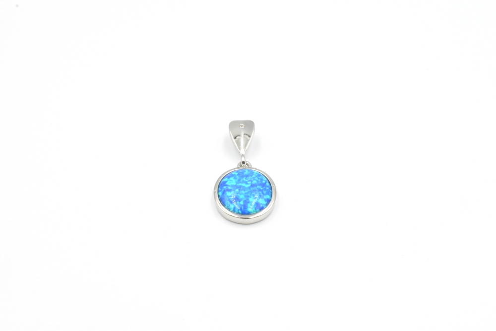 silver pendant 