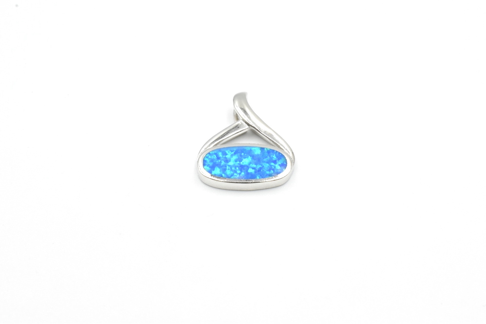 silver pendant 