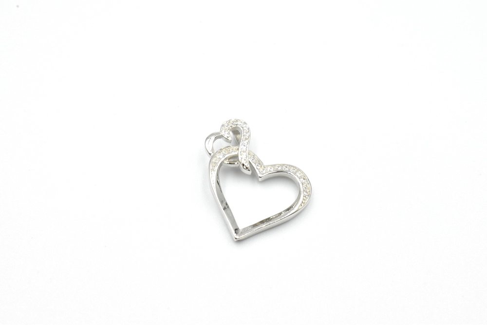 silver pendant 