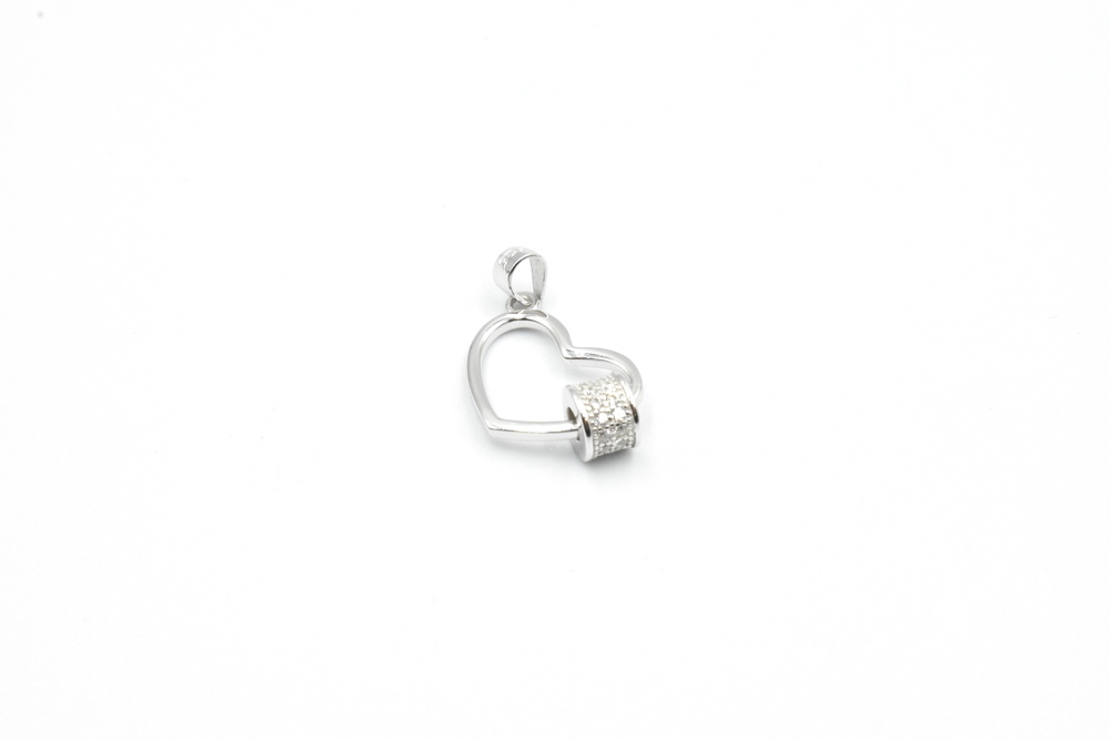 silver pendant 