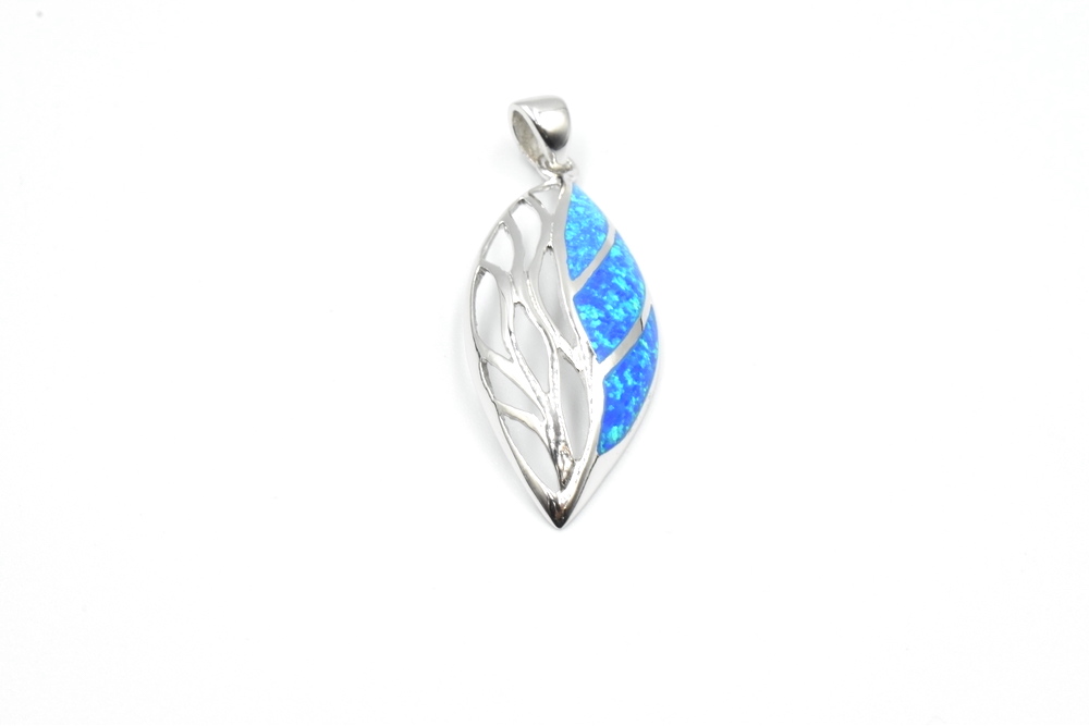 silver pendant 