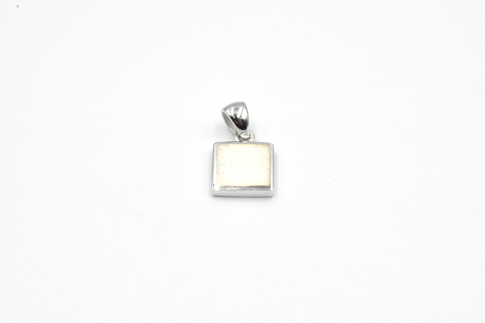 silver pendant 