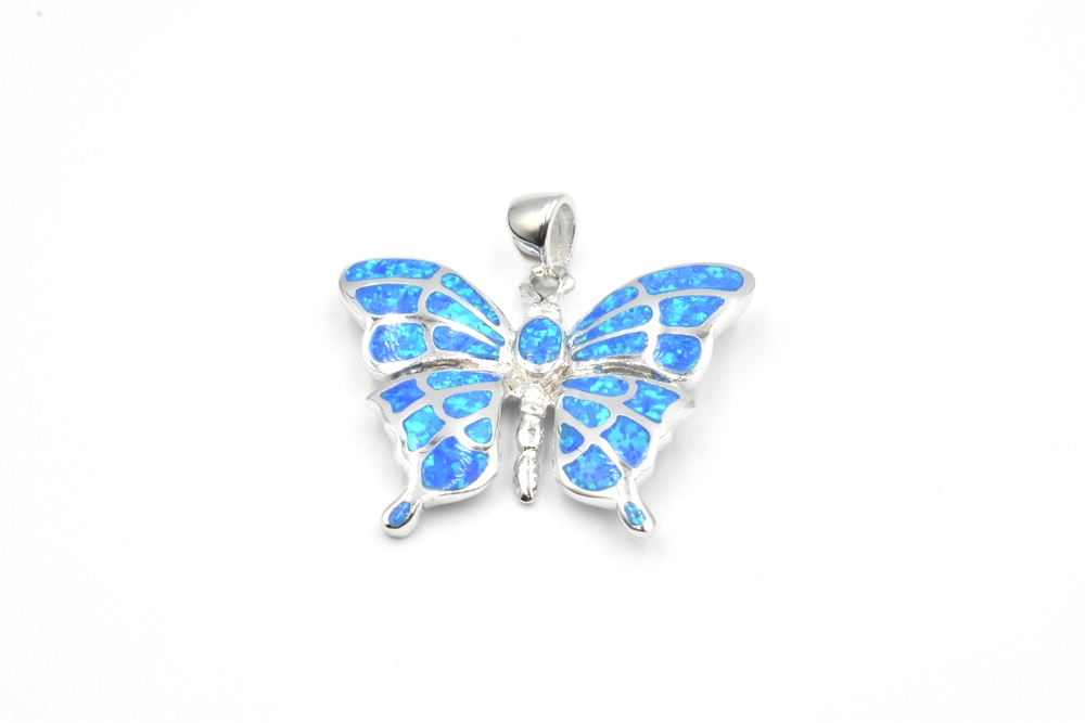silver pendant 