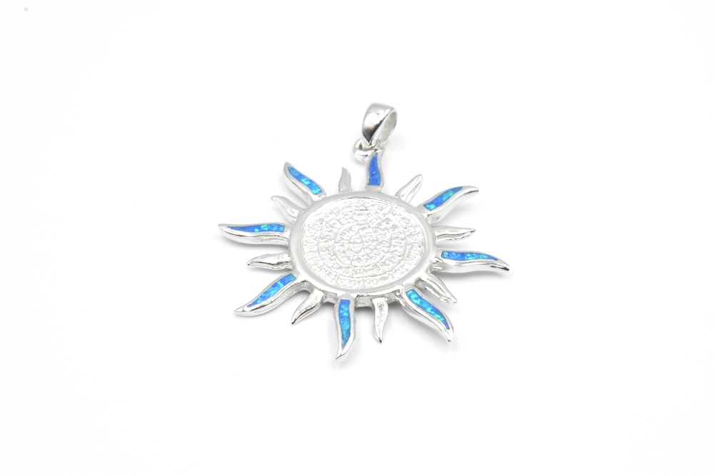 silver pendant 
