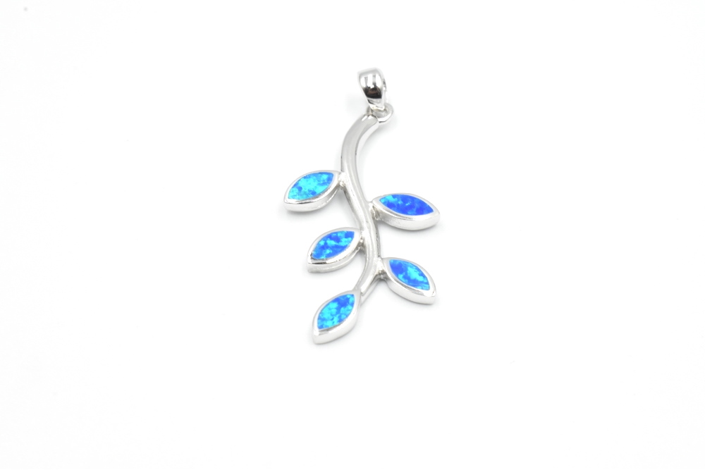 silver pendant 