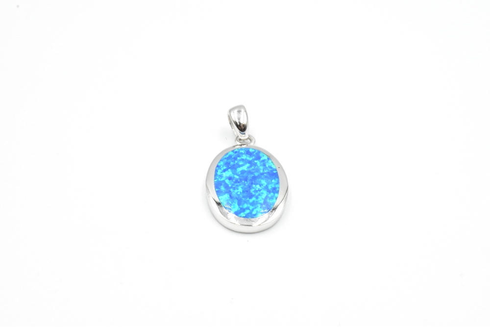 silver pendant 