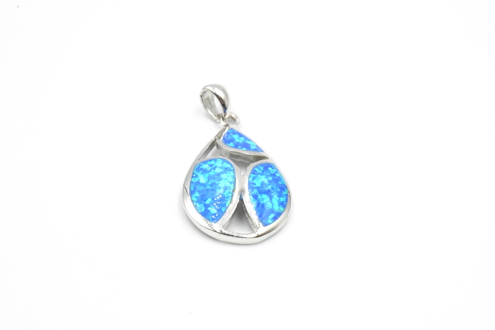 silver pendant 